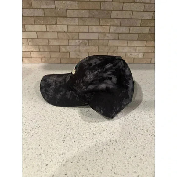 Spooky Disney Baseball Cap - Halloween Mickey Bat - Glow in the Dark NWT   Dt - Picture 3 of 4